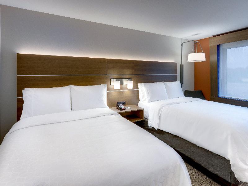 Holiday Inn Express & Suites Middletown - Goshen image