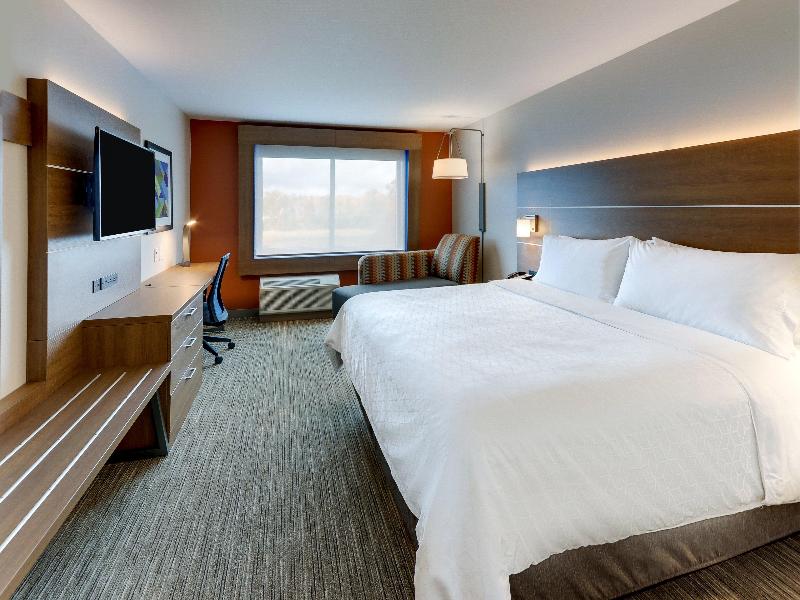 Holiday Inn Express & Suites Middletown - Goshen image