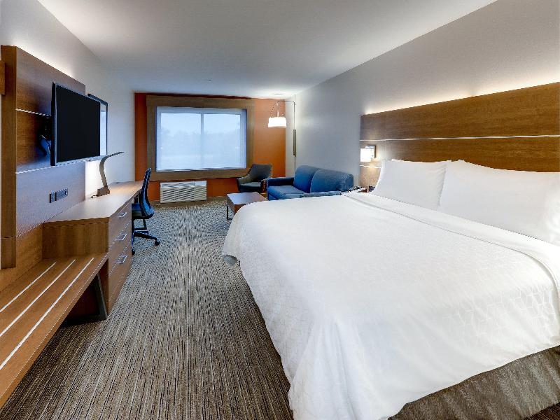 Holiday Inn Express & Suites Middletown - Goshen image