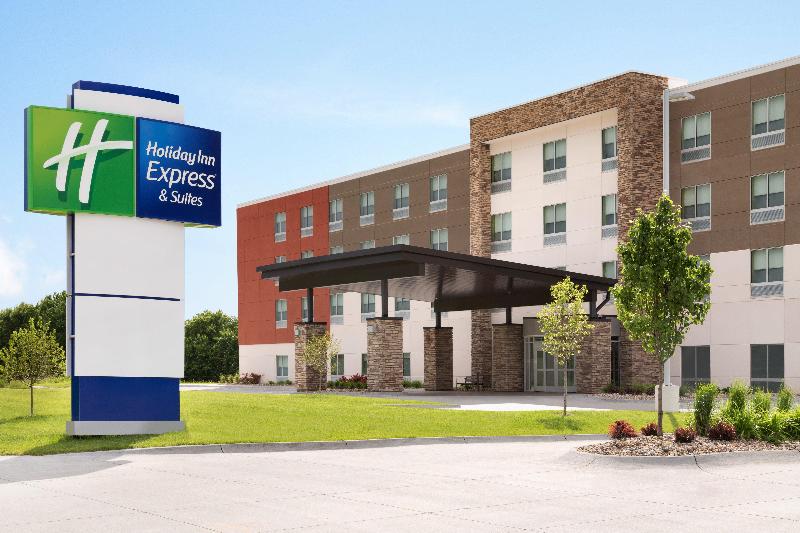 Holiday Inn Express & Suites Savannah W-Chatham Pa