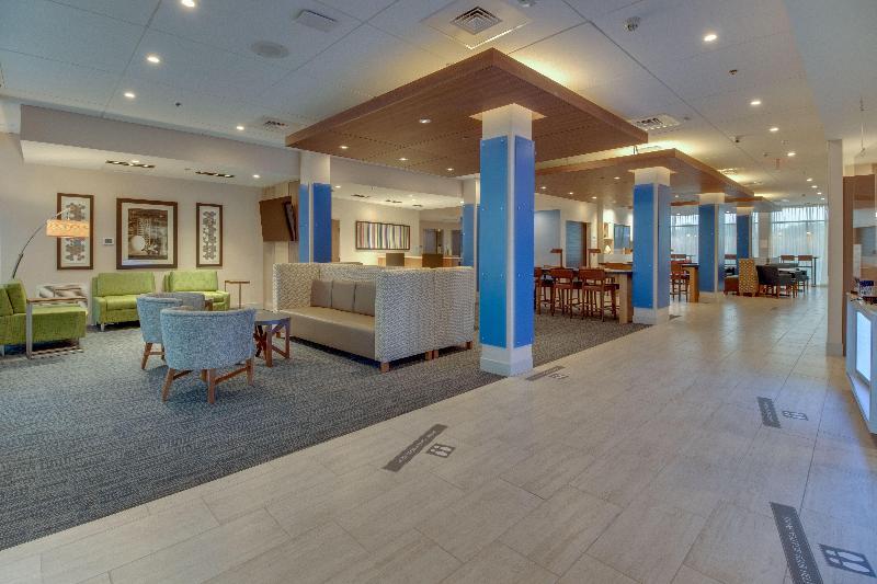 Holiday Inn Express & Suites Union City