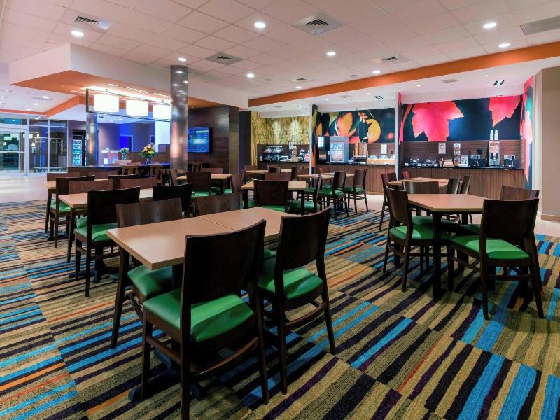 Fairfield Inn & Suites Boston Marlborough/Apex Cen image