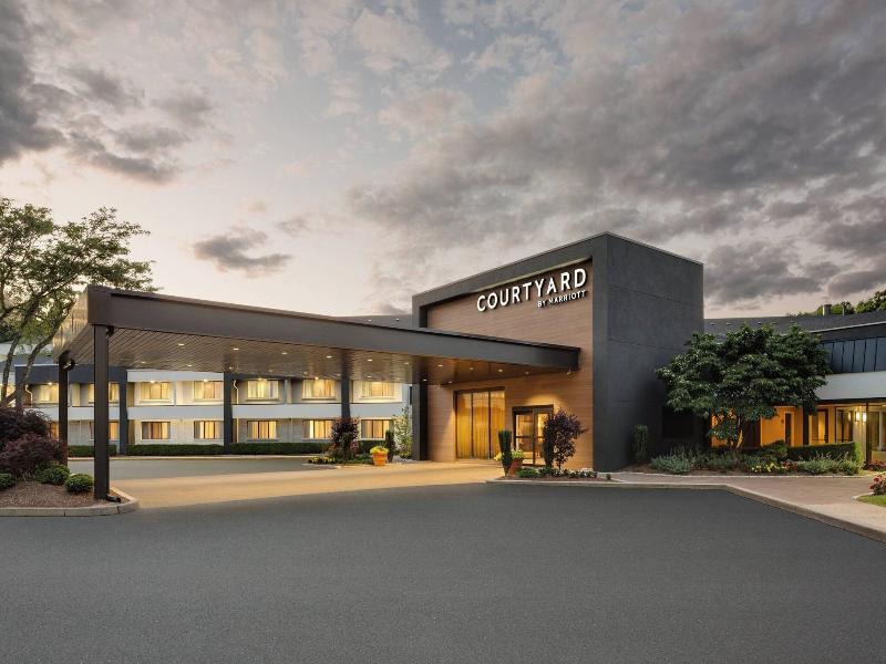 Courtyard By Marriott Hartford Cromwell image