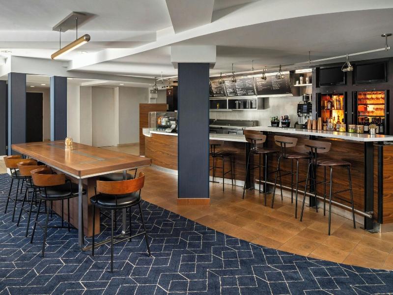 Courtyard By Marriott Hartford Cromwell image