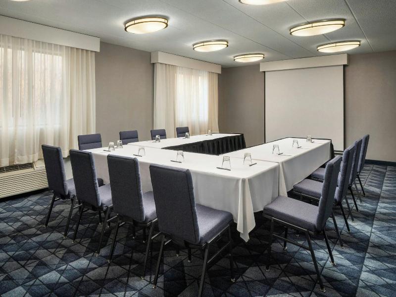 Courtyard By Marriott Hartford Cromwell image