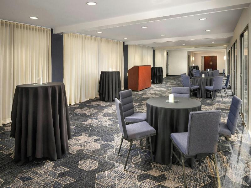 Courtyard By Marriott Hartford Cromwell image