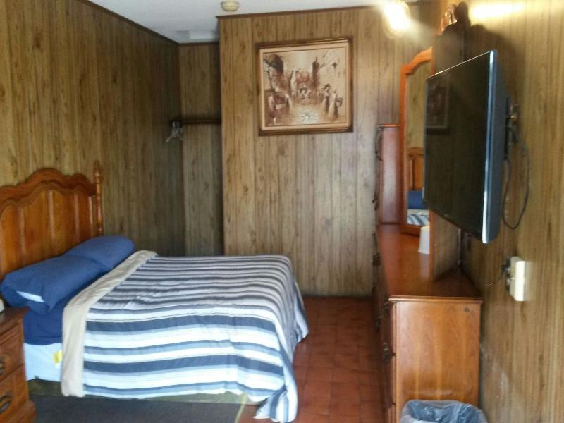 Mayflower Motel Milford image