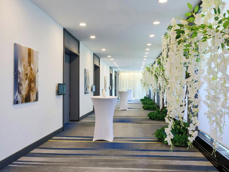 Saddle Brook Marriott image