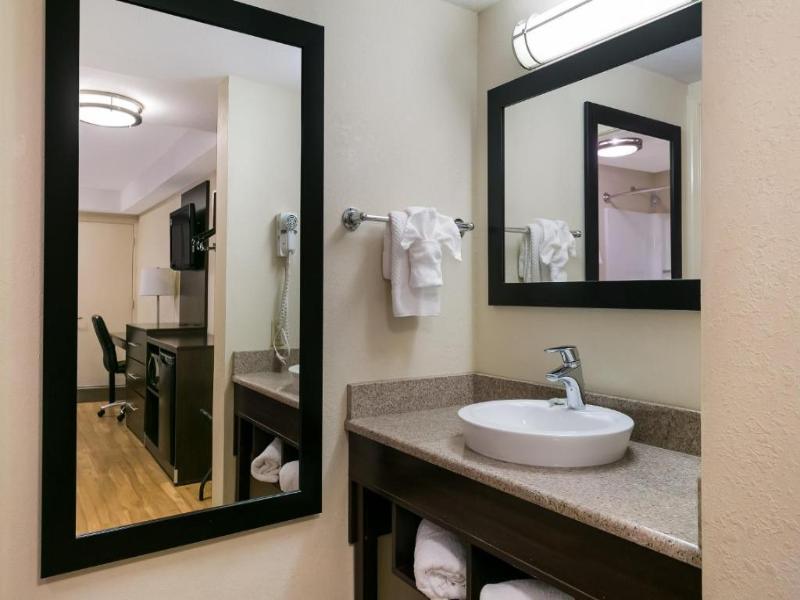 Red Roof Inn Hershey image