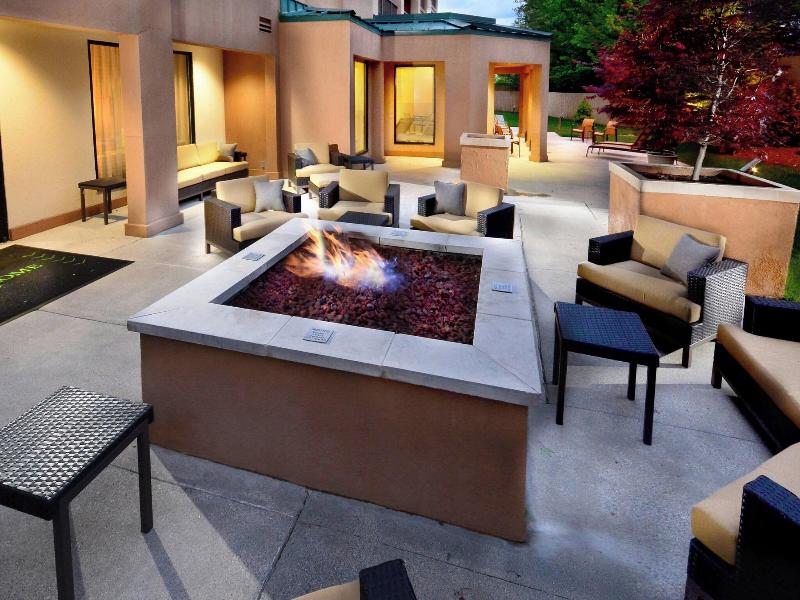 Courtyard By Marriott Beckley