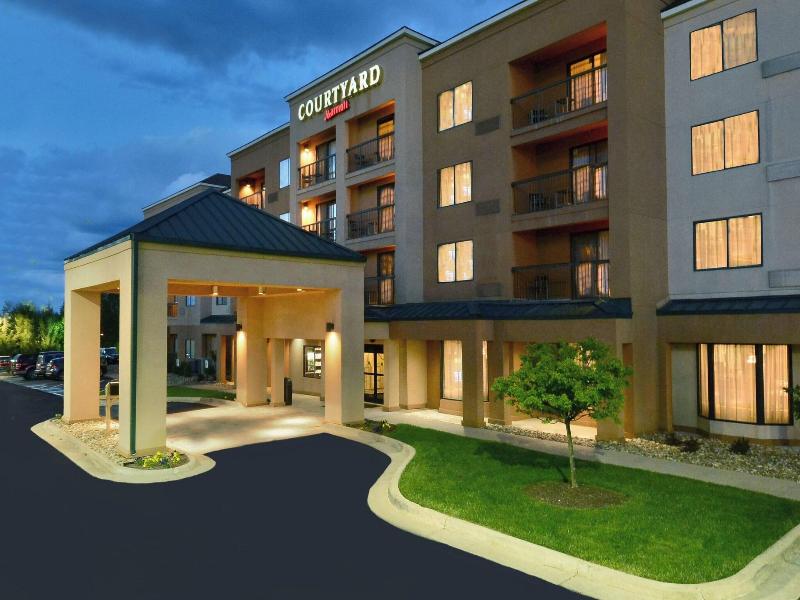 Courtyard By Marriott Beckley