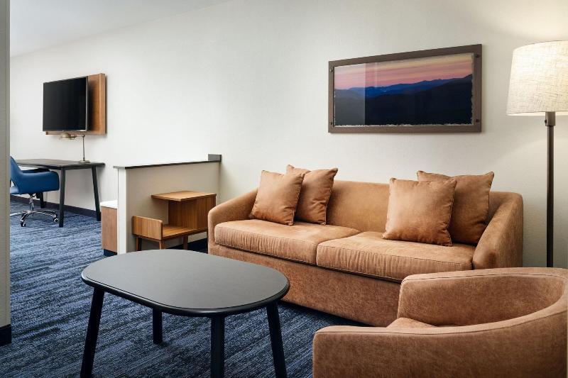 Fairfield Inn & Suites By Marriott Auburn Opelika image