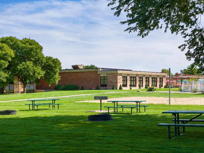 Arrowwood Resort & Conference Center
