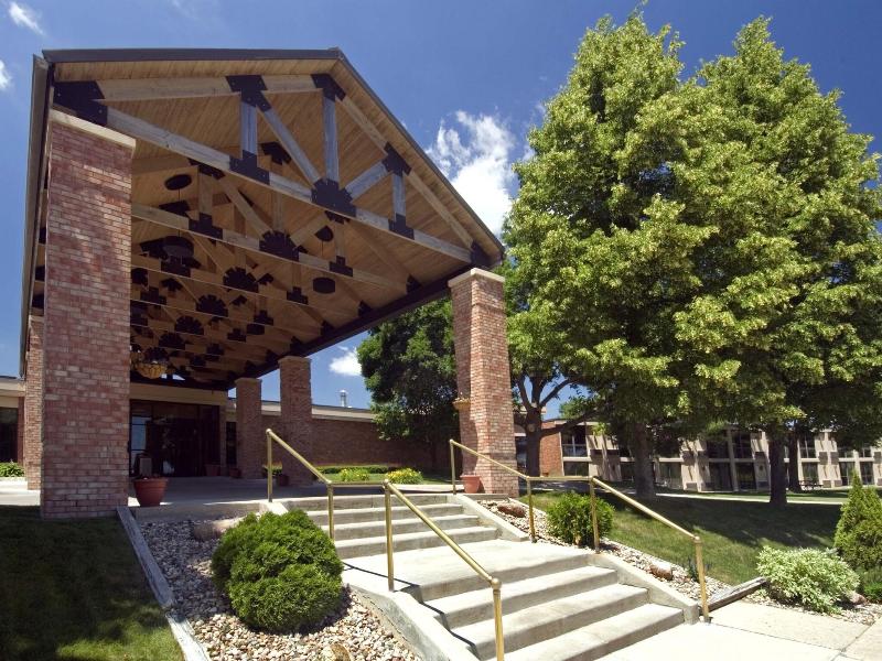 Arrowwood Resort & Conference Center
