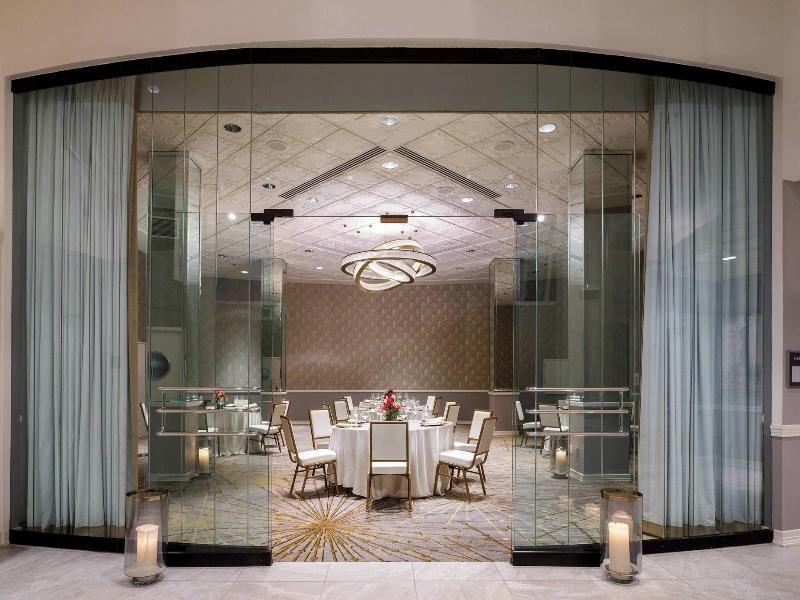 Hotel Metro image