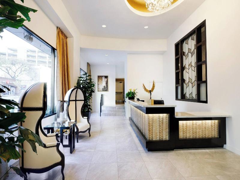 Hotel Metro image