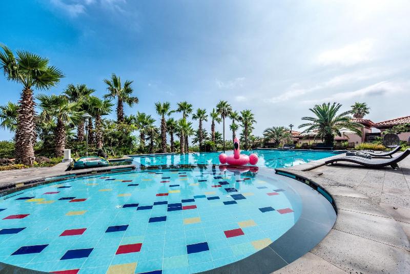 Palm Valley Resort image