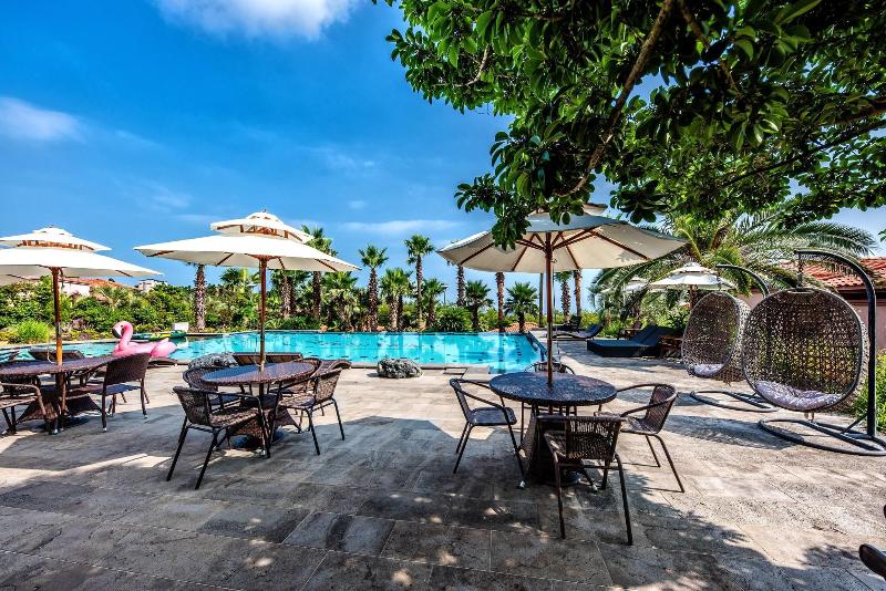 Palm Valley Resort image