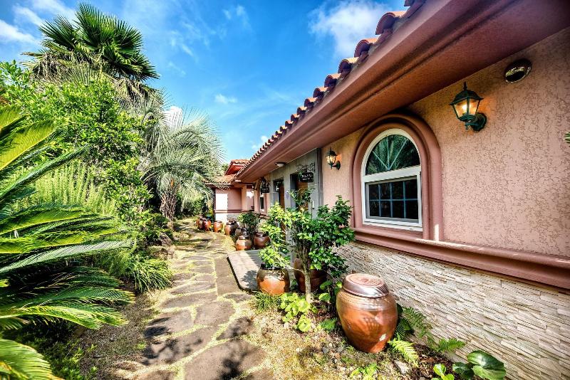 Palm Valley Resort image