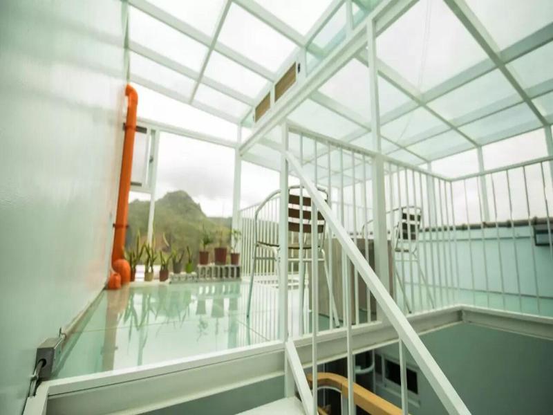 Orange Moon Inn image