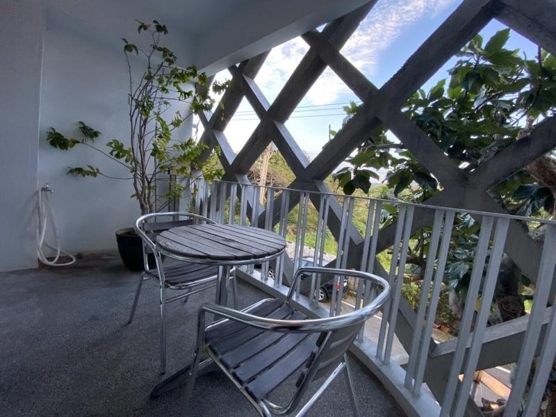 Orange Moon Inn image