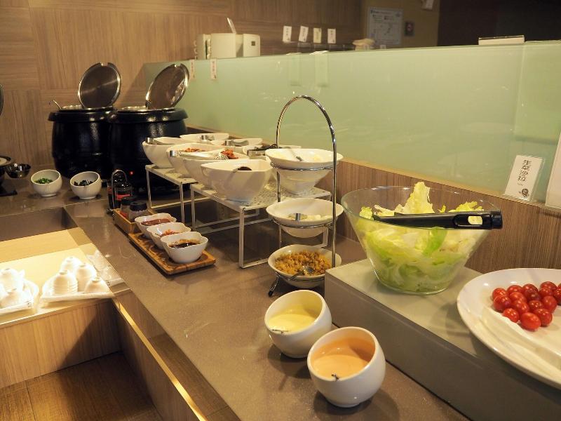 The Riverside Hotel Hengchun image