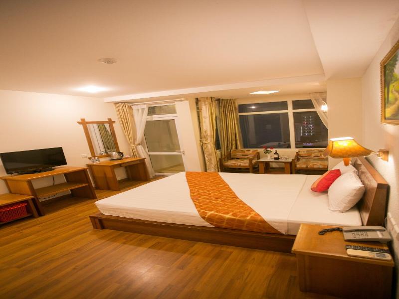 Golden Sea Hotel Nha Trang image