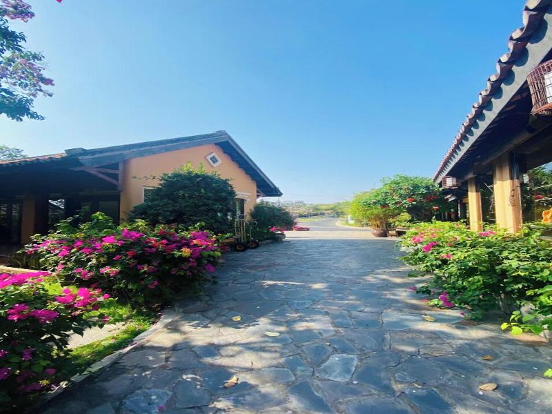 Poshanu Resort image
