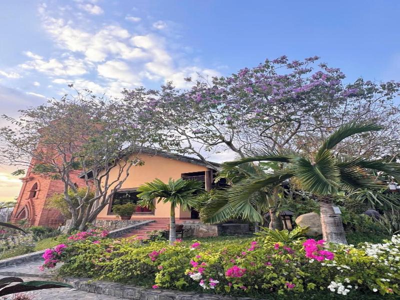 Poshanu Resort image