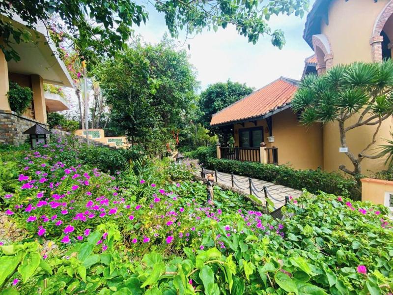 Poshanu Resort image
