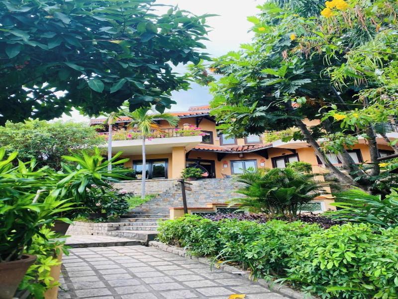 Poshanu Resort image