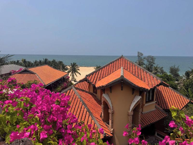 Poshanu Resort image