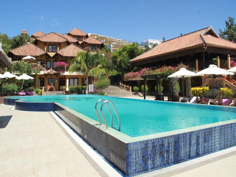 Poshanu Resort image