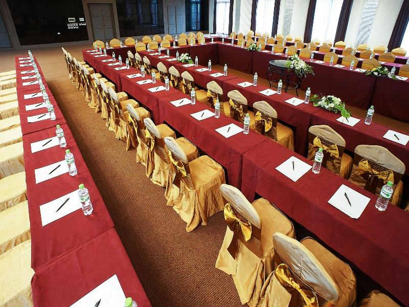 Muong Thanh Holiday Mui Ne Hotel image