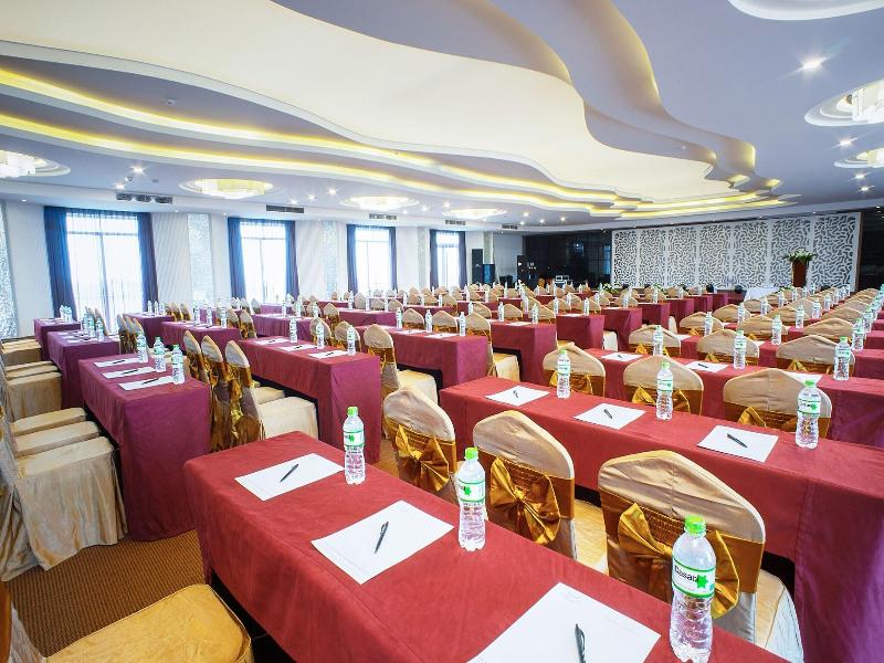 Muong Thanh Holiday Mui Ne Hotel image