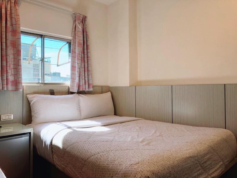 Ruei Gung Business Hotel image