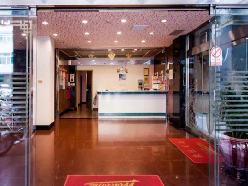 Ruei Gung Business Hotel image