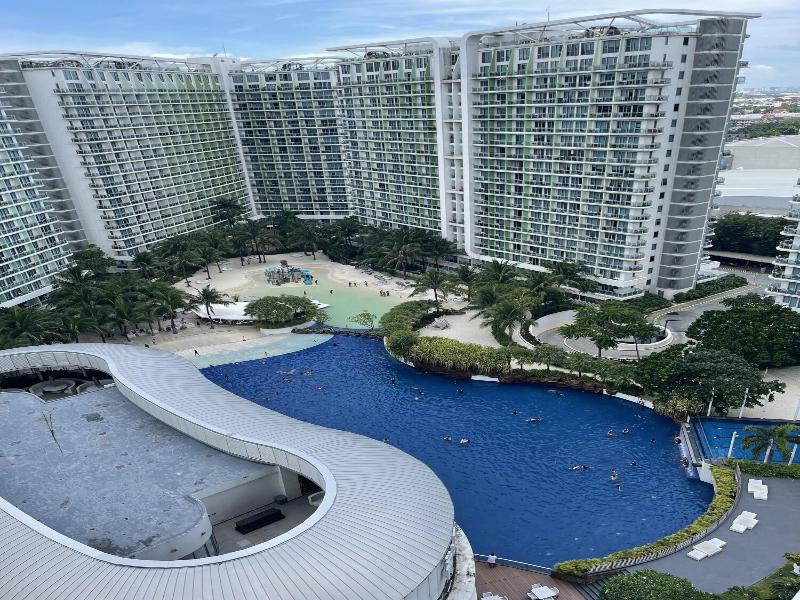 Azure Urban Resort Residences image