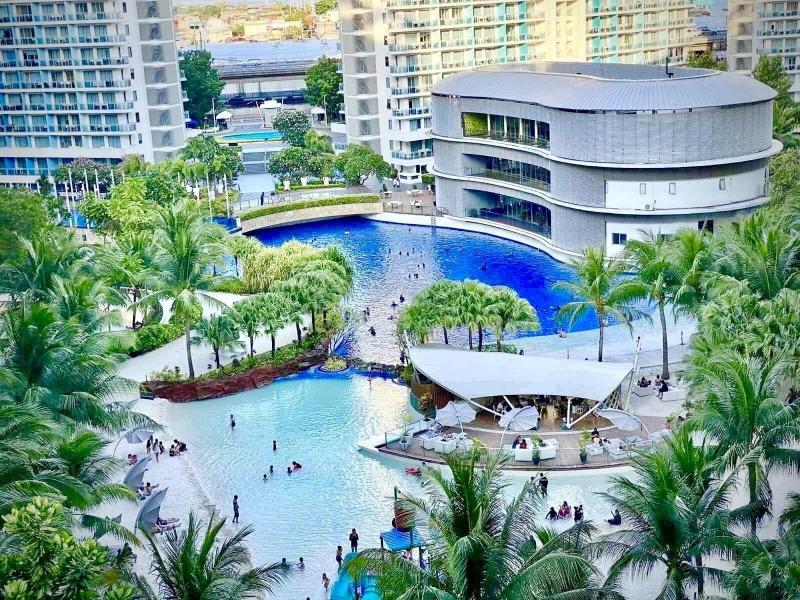Azure Urban Resort Residences image