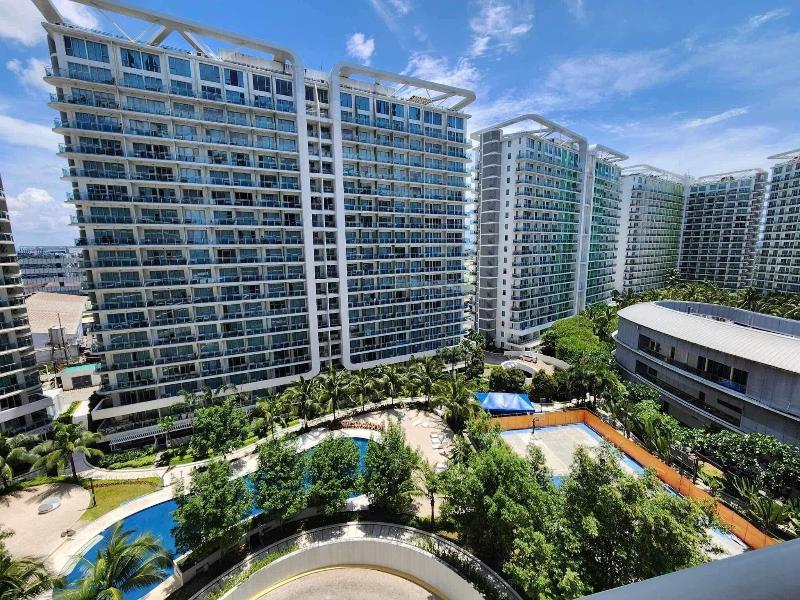 Azure Urban Resort Residences image