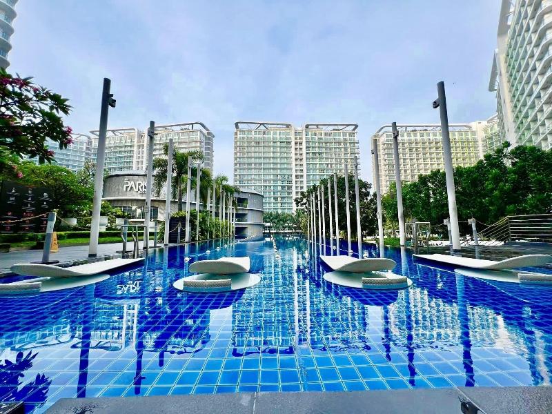 Azure Urban Resort Residences image