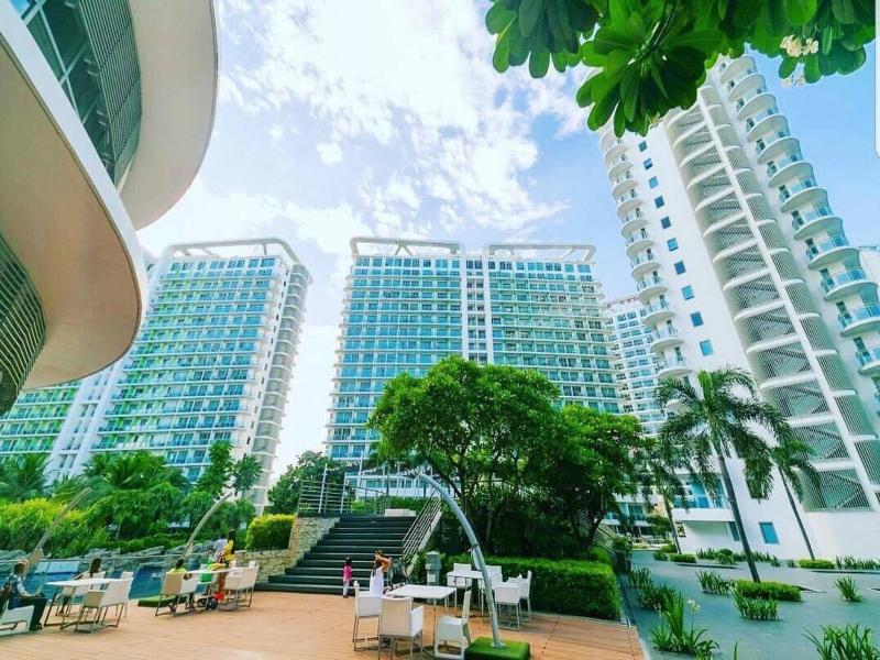 Azure Urban Resort Residences image