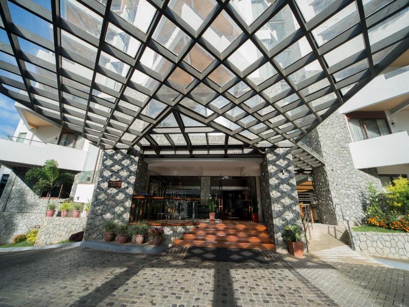 Grand Sierra Pines Hotel image