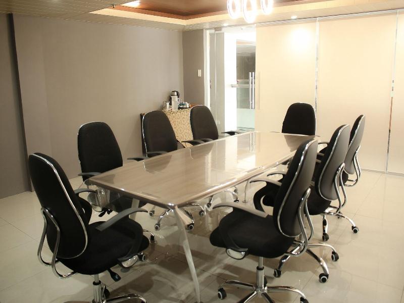1A EXPRESS HOTEL image