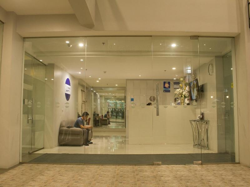 1A EXPRESS HOTEL image