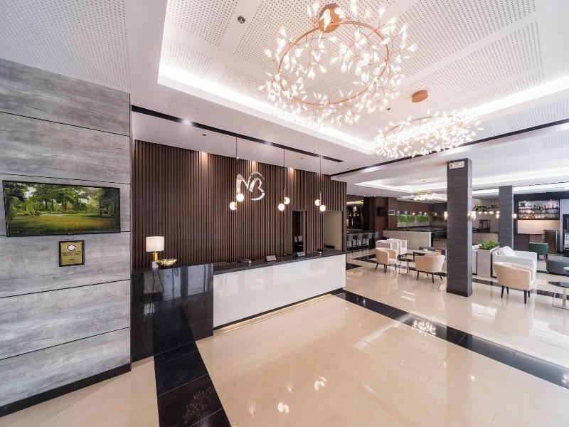 Mallberry Suites Business Hotel image
