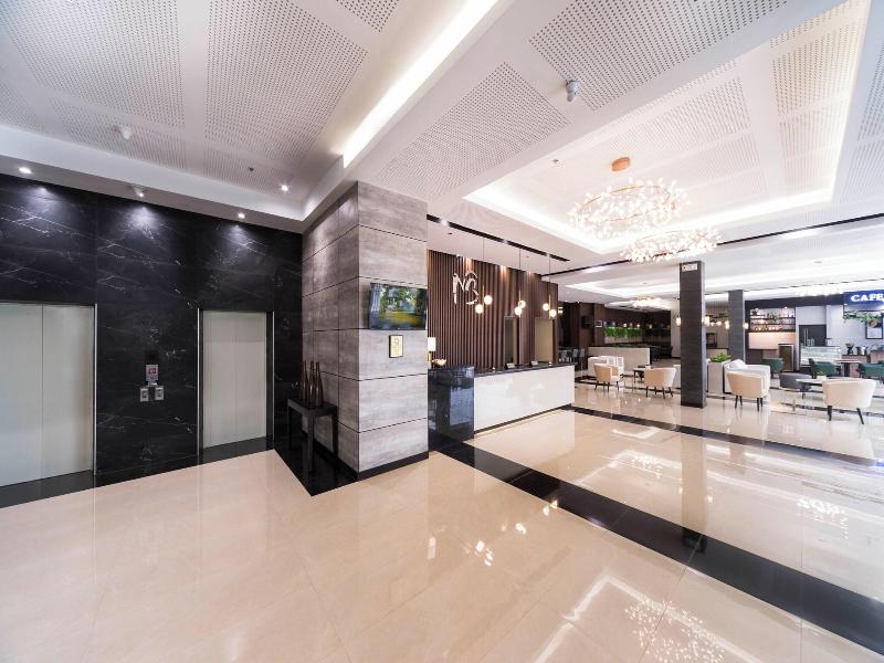 Mallberry Suites Business Hotel image