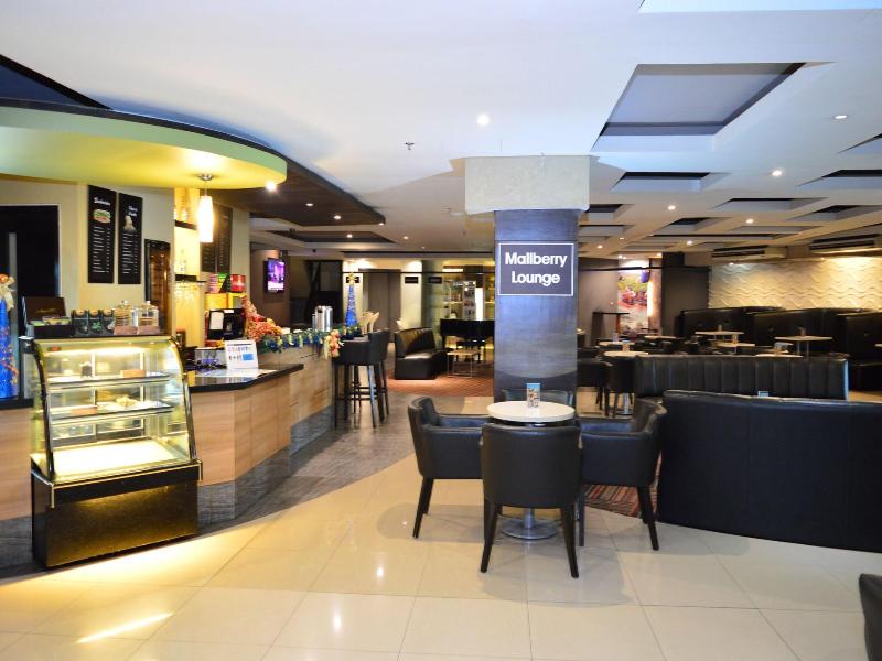 Mallberry Suites Business Hotel image
