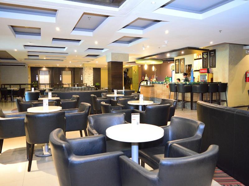 Mallberry Suites Business Hotel image