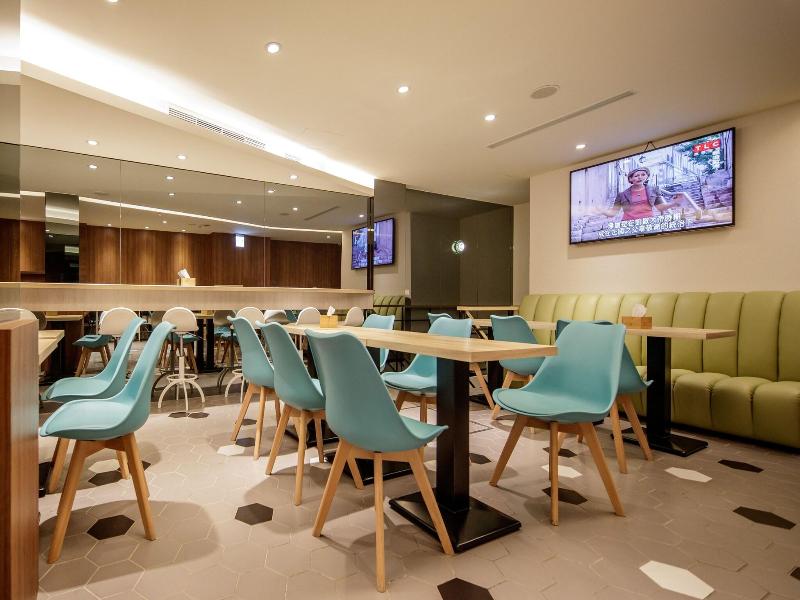 Via Hotel Taipei Station image
